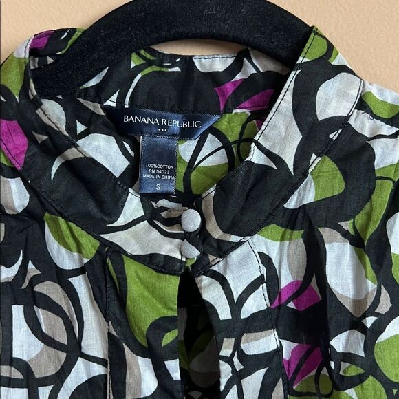 Y2K Banana Republic Women’s Size Small Geometric Shirt Wrap Blouse NWOT - Picture 2 of 5